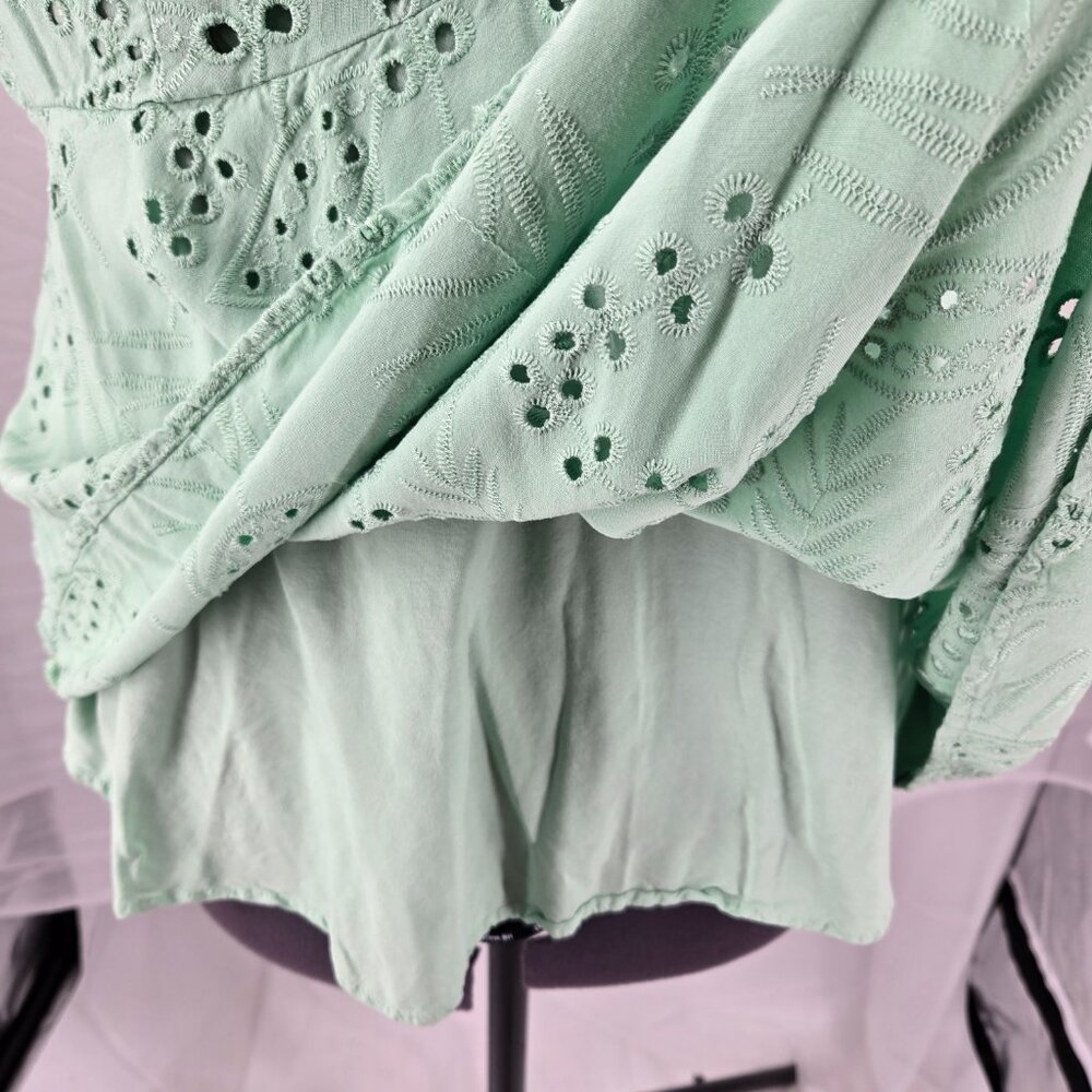 630-18 Torrid Mint Green Eyelet Ruffle Sleeve Babydoll Top Size 1 (16/18) - Picture 7 of 12